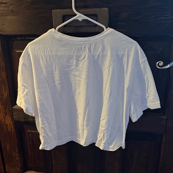 Nike Pro White and Pink Cropped Tee - Picture 3 of 3